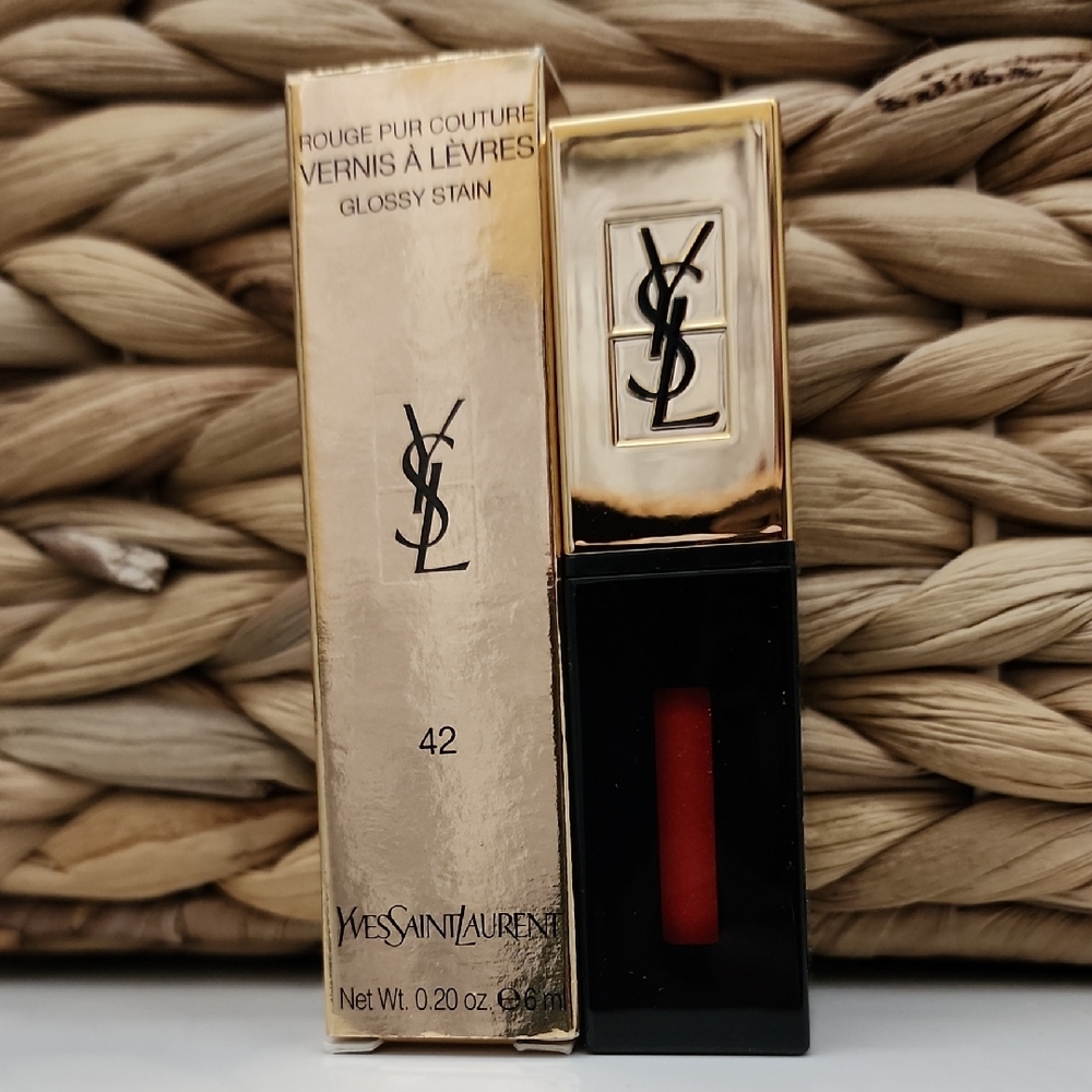 Yves Saint Laurent Rouge Pur Couture Glossy Stain